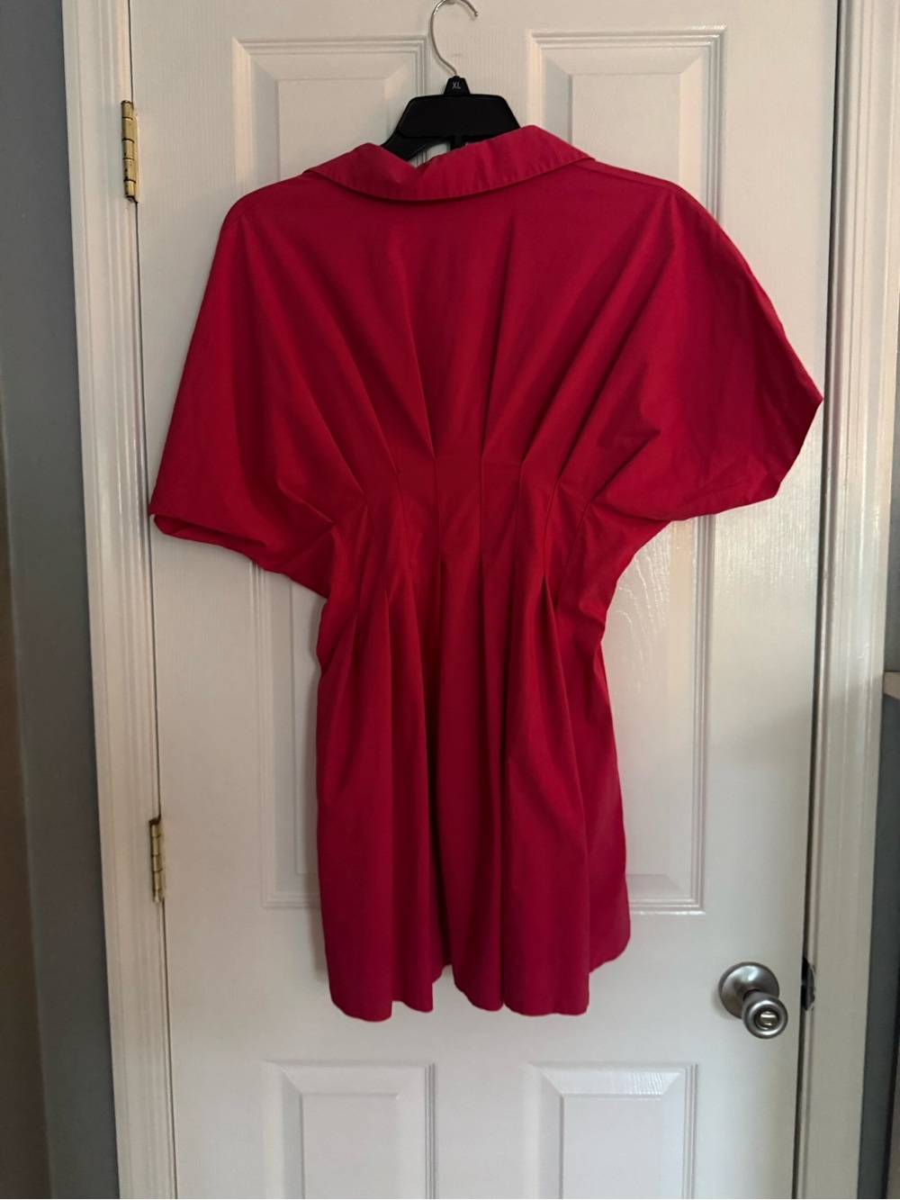 Anthropologie Exquise Women's Button-Front Short Sleeve dress in Fuchsia - Picture 2 of 3